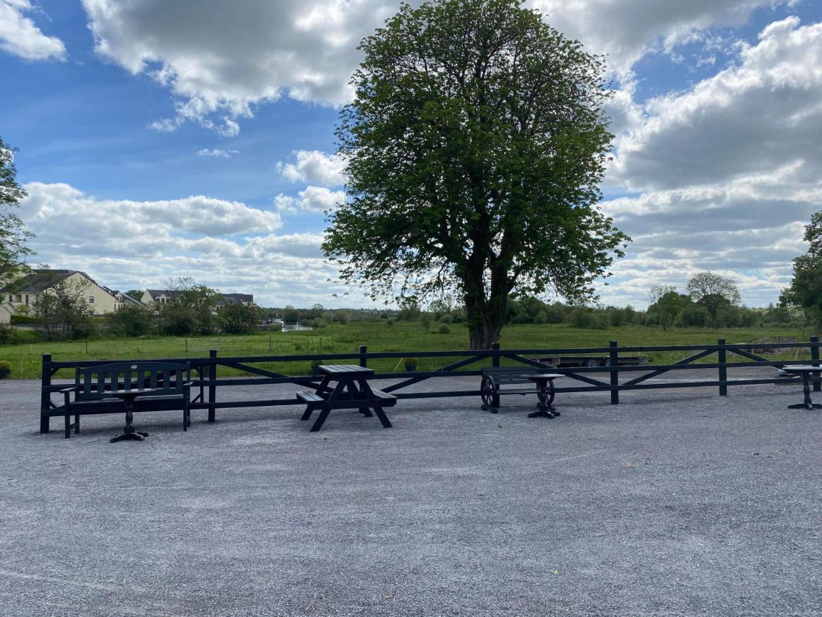 The Leitrim Inn And Blueway Lodge County Leitrim Exterior foto